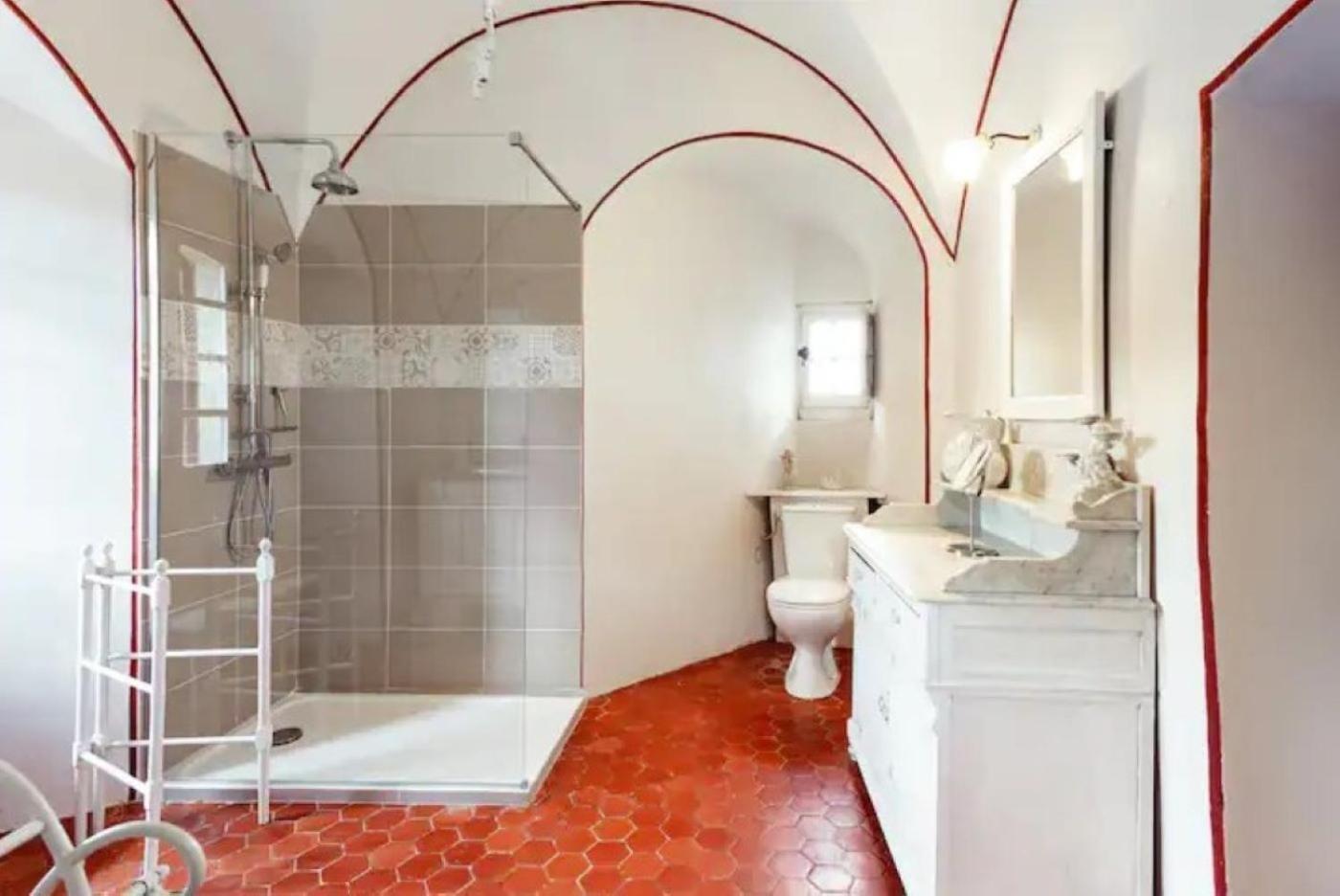 Appartement Spacieux Avec Deux Chambres Au Chateau Valence  Exterior foto